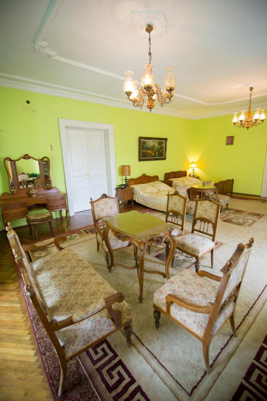 U Schabinskiej - Palac W Gorlicach Hotell Gorlice Exteriör bild